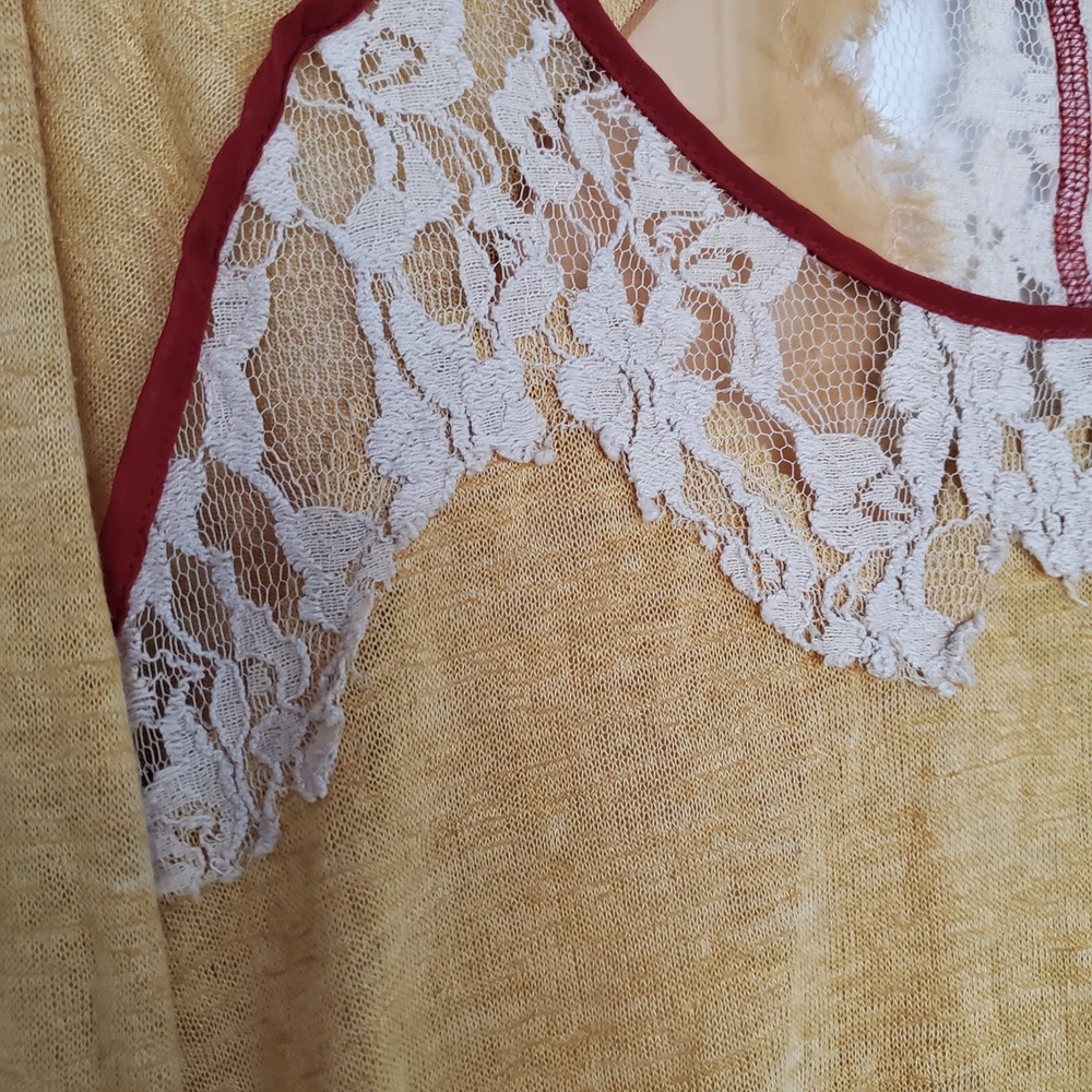 Gimmicks by BKE Mustard Yellow Lace and Red Trim Raglan Sleeve Boho Dainty M - Picture 3 of 7
